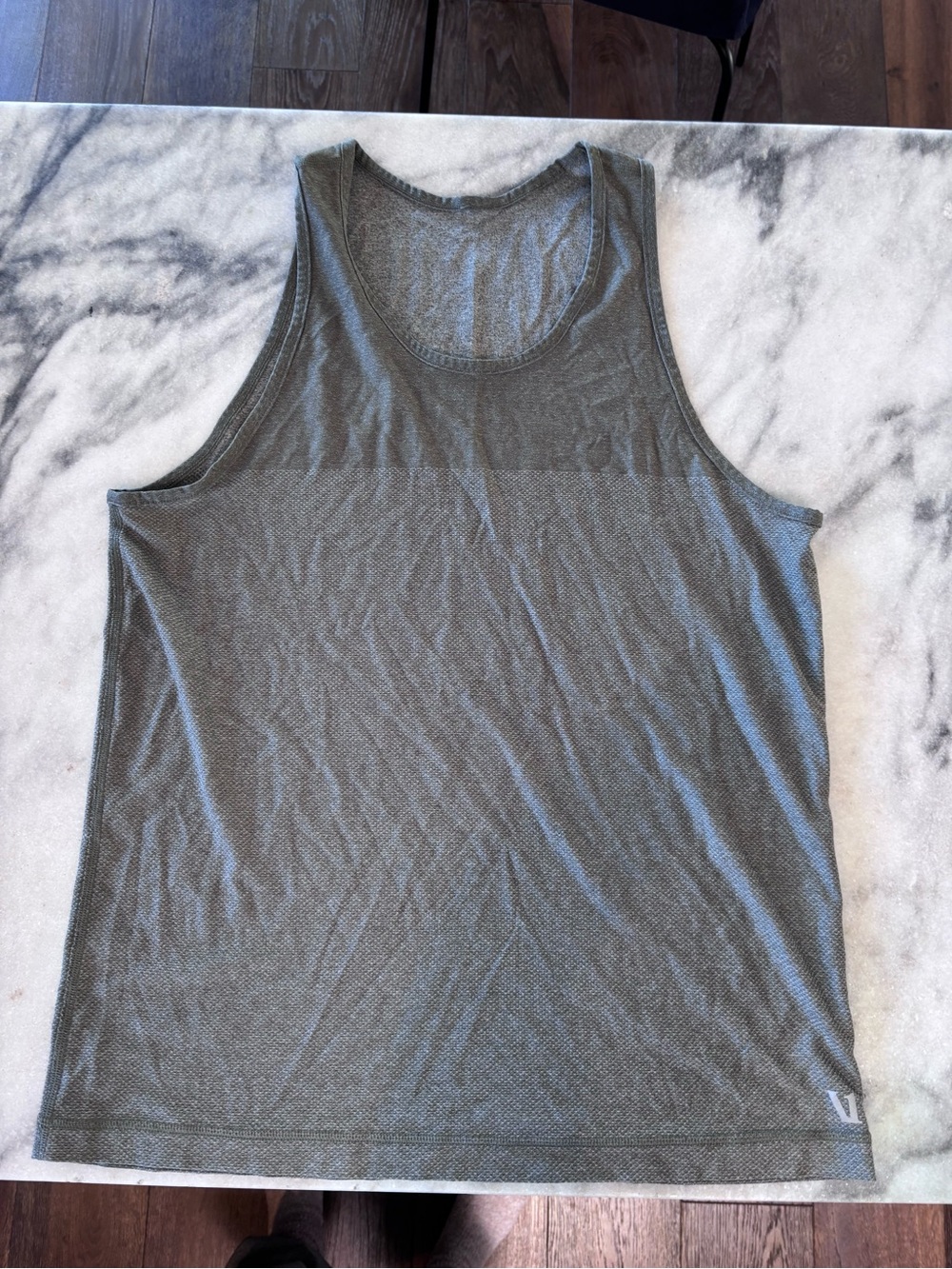 Vuori Men's Performance Tank Top - Olive Green Sz S